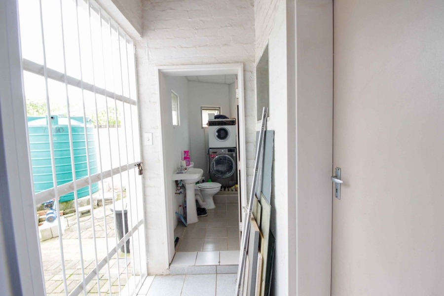 3 Bedroom Property for Sale in Wavecrest Eastern Cape